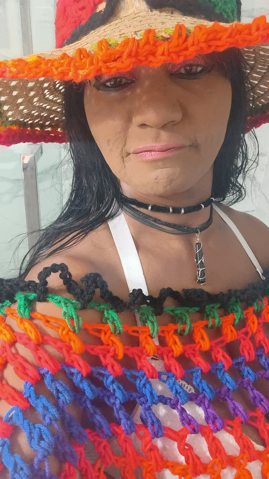 CROP TOP and hat
